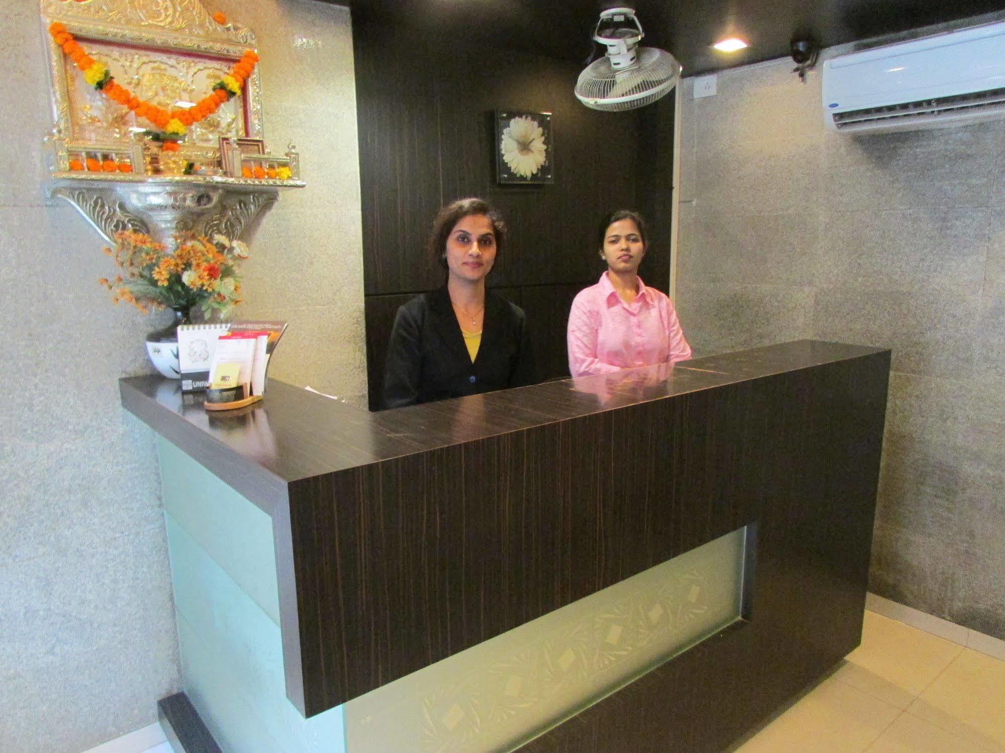 Hotel Mourya Residency Thane Luaran gambar