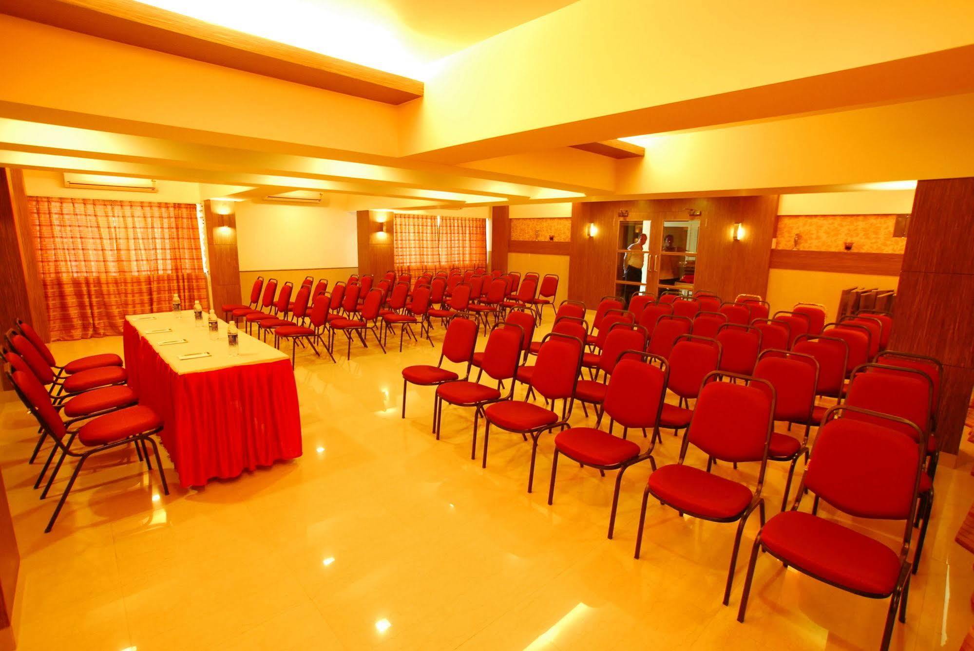 Hotel Mourya Residency Thane Luaran gambar