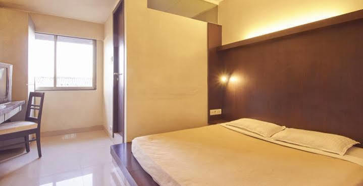 Hotel Mourya Residency Thane Luaran gambar