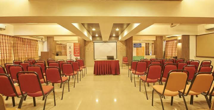 Hotel Mourya Residency Thane Luaran gambar